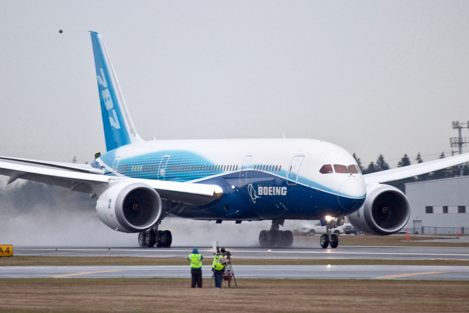The problem apparently only affects Boeing 787 aircraft.
