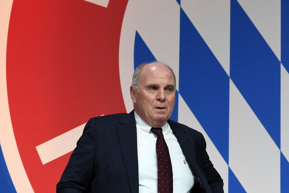 Gibt sich angriffslustig und teilt ordentlich aus: Bayern Münchens Ehrenpräsident Uli Hoeneß (72)