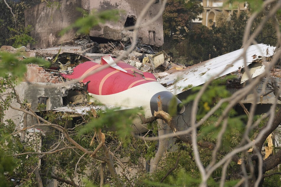 Am 12. Juni gegen 14 Uhr Ortszeit stürzte ein Air-India-Flugzeug in der indischen Stadt Ahmedabad ab.