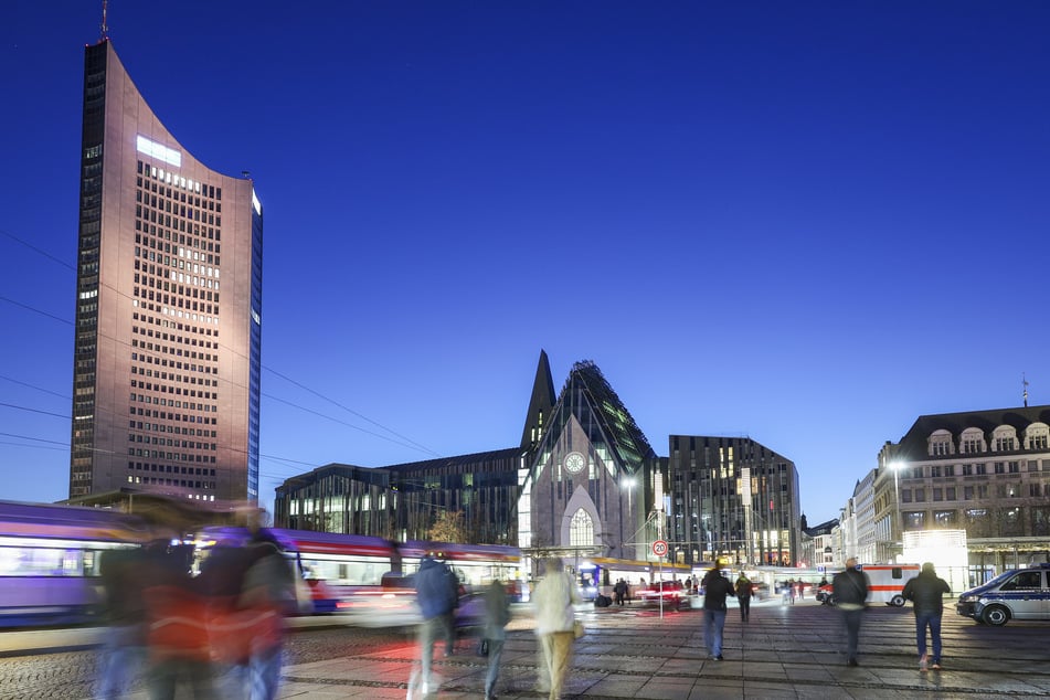 Auch der Augustusplatz solle dabei unter die Lupe genommen werden. "Der Augustusplatz ist schon auch eine schwierige Situation", sagte Jung.