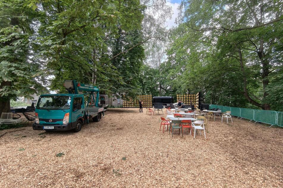 Hinter dem Spinnbau ist ein grünes Festivalzentrum entstanden.