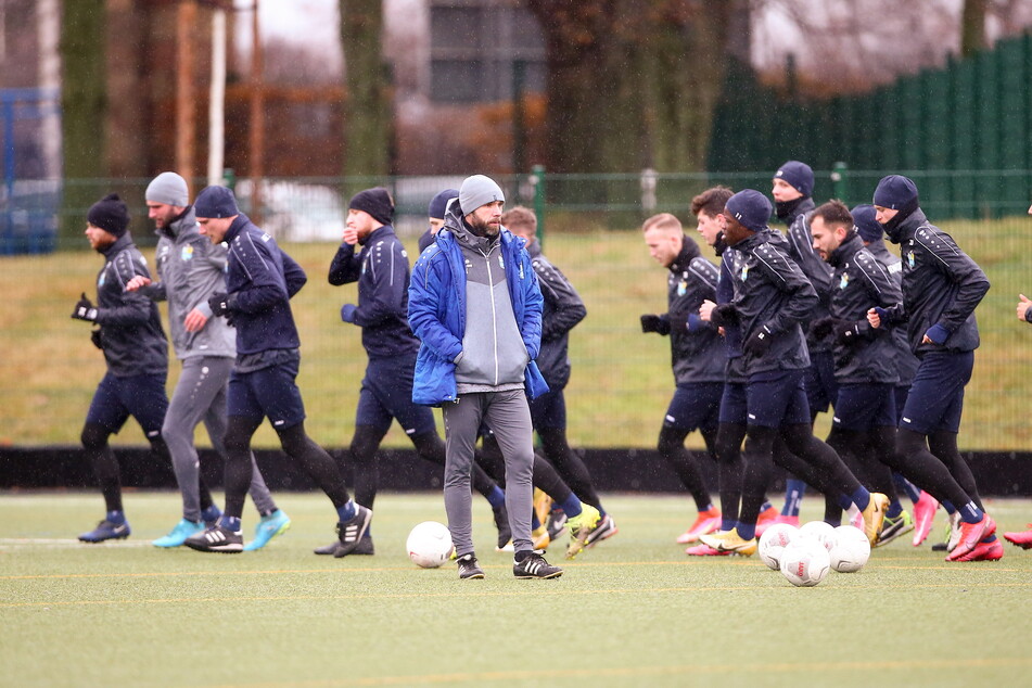 Freitagvormittag sagte der CFC das Training vorsorglich ab. Wie es weitergeht, steht noch in den Sternen.