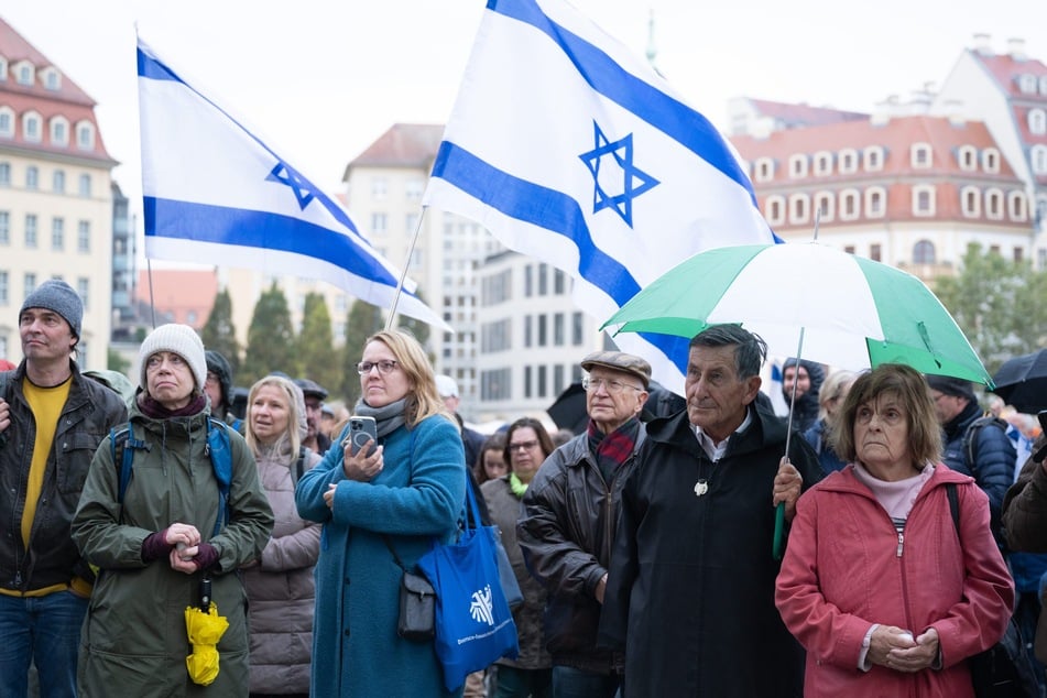 Auch in Dresden wurde aufgerufen, unter dem Motto "Wir stehen zu Israel" zu demonstrieren.