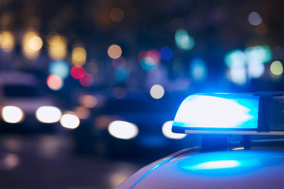 Polizei stoppt ihn während der Fahrt: BMW-Fahrer (35) rauscht mit 2,8 Promille umher