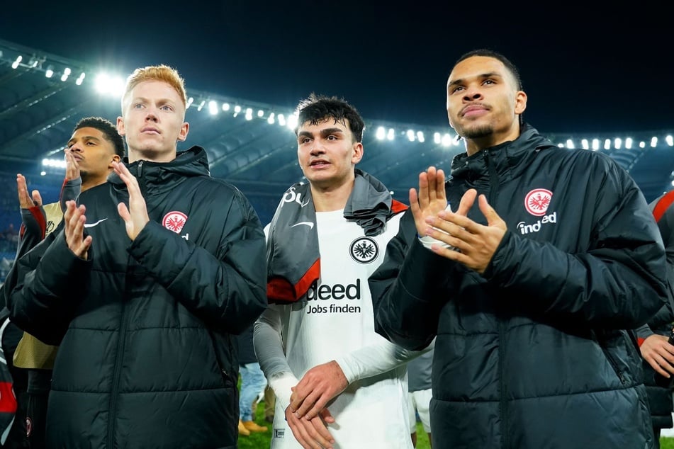 Noch ist offen, ob Hugo Larsson (21, v.l.) und Can Uzun (20, 2.v.r.) in Leipzig auflaufen können.