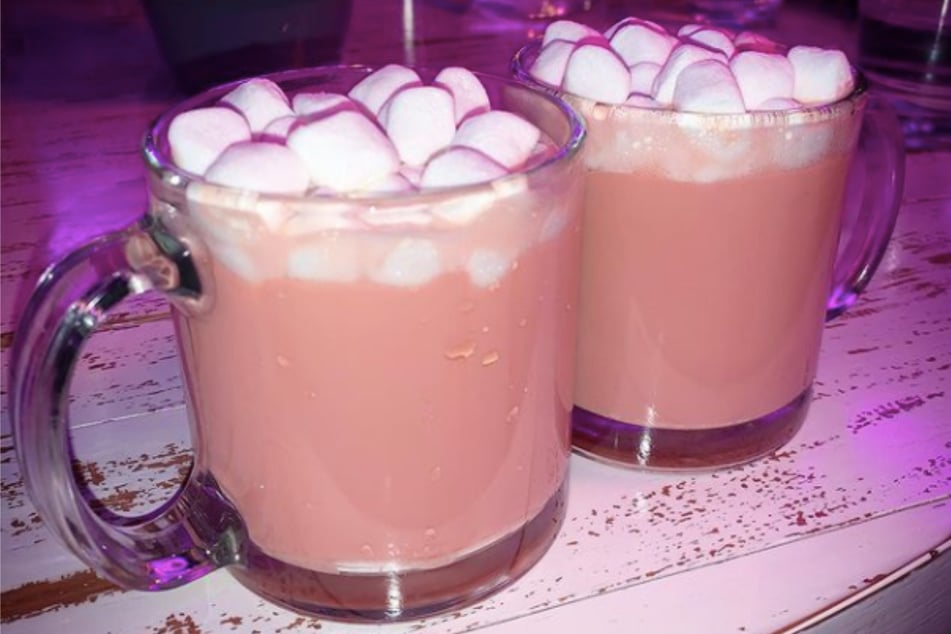Pink hot chocolate-inspired drinks and eats abound at the Pink Winter Lodge rooftop popup.
