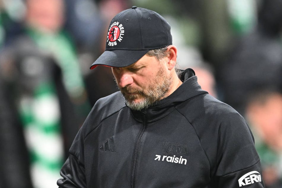 Steffen Baumgart (54) ist sich nach der neuerlichen Schlappe bewusst, dass er sich mit seiner Mannschaft in einer sehr schwierigen Phase befindet.