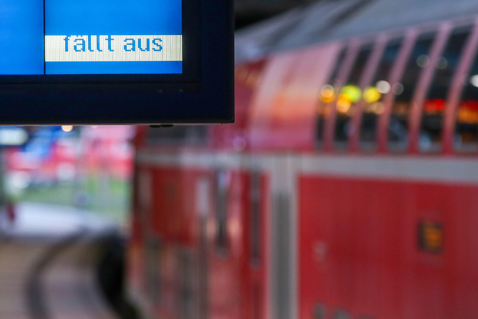 Deutsche Bahn streicht massenhaft Fahrten! Diese Strecken und Züge sind betroffen