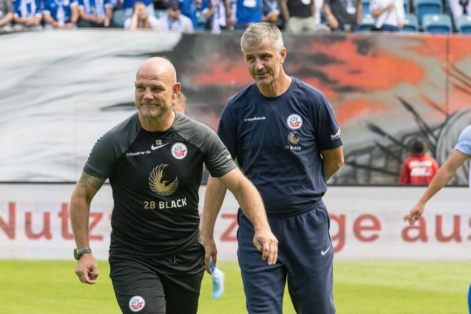 Jens Härtel (53, r.) und Ronny Thielemann (49) sollen die Plätze auf der Auer Trainerbank übernehmen.