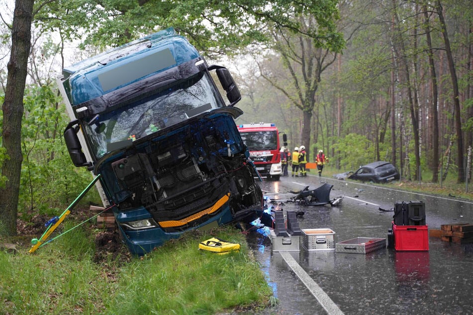 Auf der B97 hat es am Freitagnachmittag heftig gekracht.