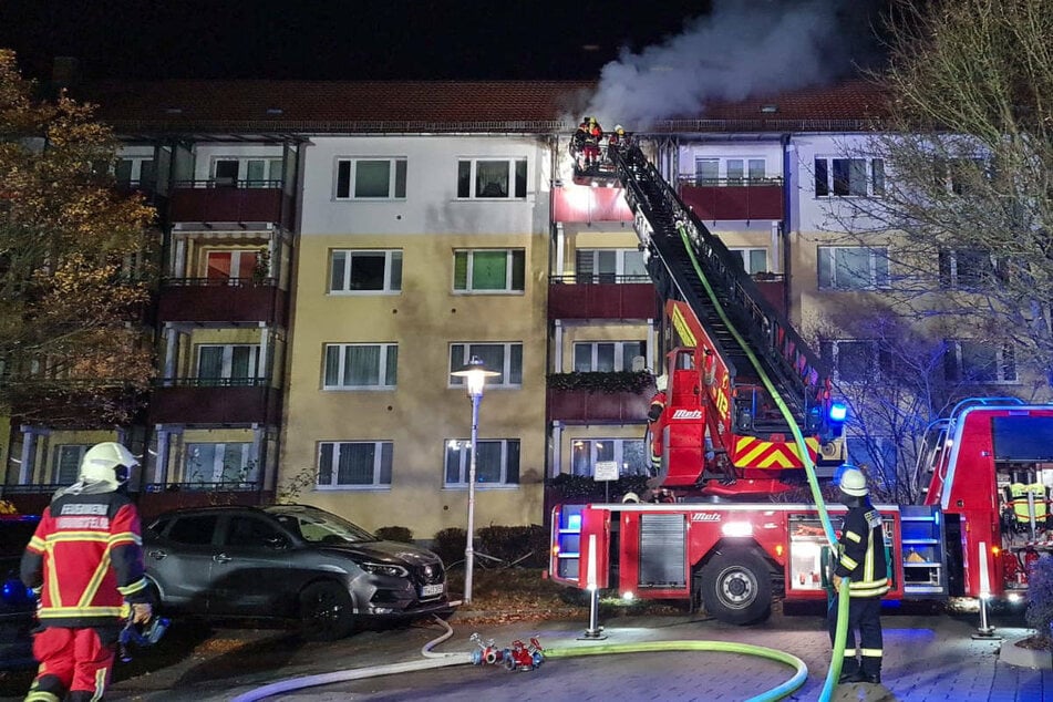 Feuerwehr findet Leiche bei Löscharbeiten in Ludwigsfelde