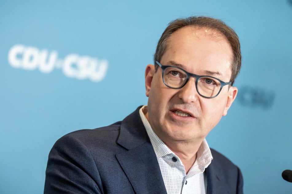 Nach dem Angriff auf das Berliner Stromnetz kündigt Bundesinnenminister Alexander Dobrindt härtere Maßnahmen gegen Linksextremisten an. (Archivbild)