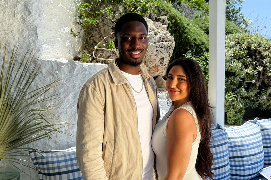 Melina (22) und Jonathan (24) stellen sich in den sozialen Medien als perfektes Paar dar. Alles nur Fassade oder wahre Liebe?