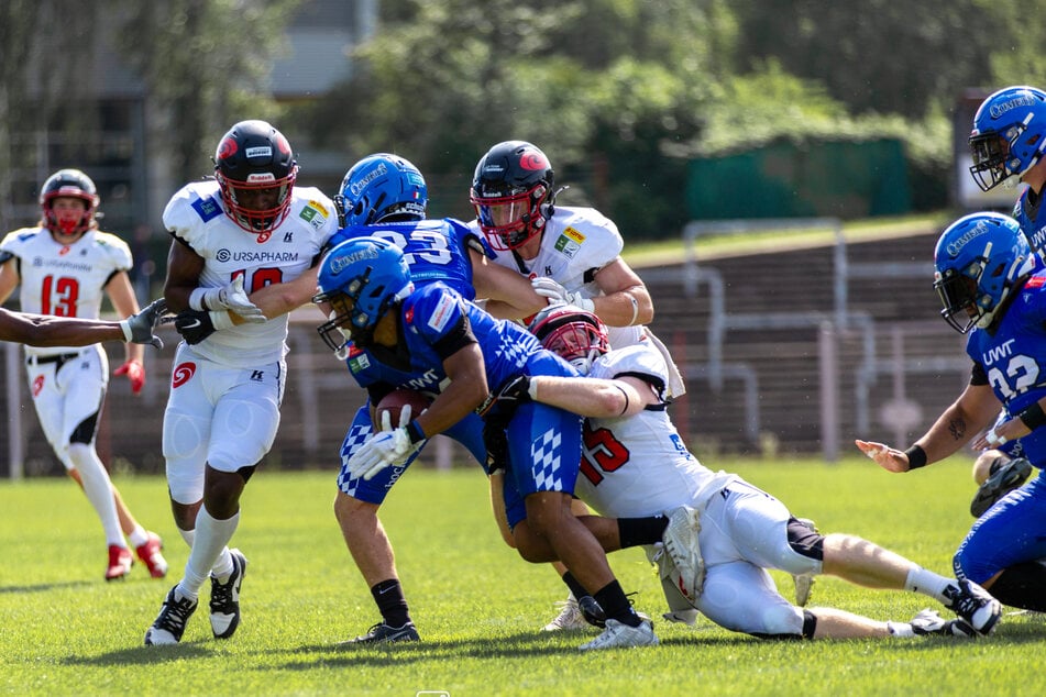 Emmanuel Ikharo (24, l.) machte vergangene Saison bei den Saarland Hurricanes auf sich aufmerksam.