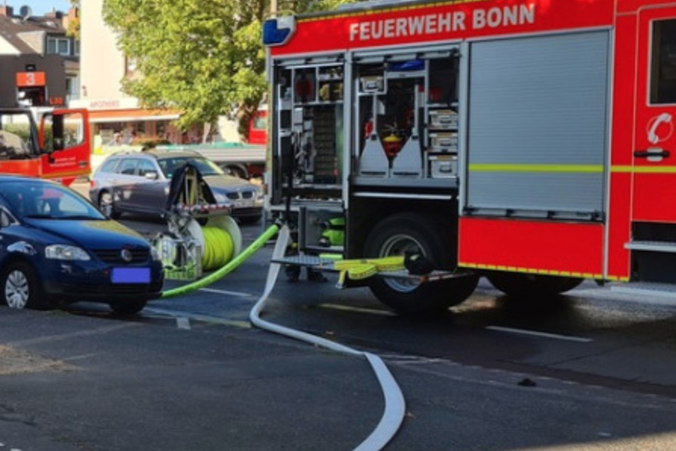 Gehbehinderter Mann stirbt bei Brand in Mehrfamilienhaus in Bonn