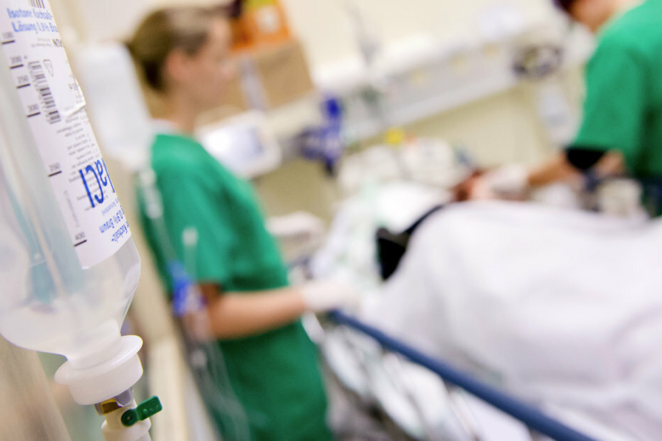 Zwei Tage nach einem Arbeitsunfall ist ein 13-Jähriger im Landeskrankenhaus Feldkirch in Österreich gestorben. (Symbolbild)