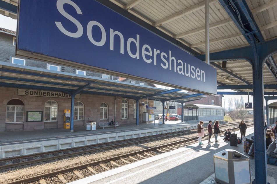 Der junge Mann wurde zum letzten Mal am 21. September gegen 12 Uhr in der Nähe der Wohnungsbaugesellschaft in Sondershausen gesehen. (Symbolfoto)