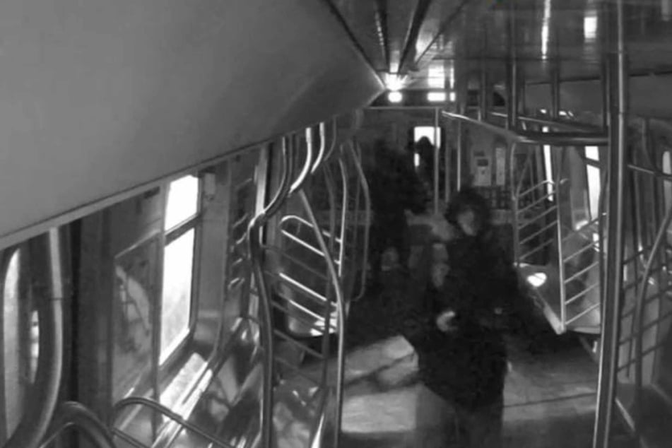 New York City police search for joyriders who "stole" subway train