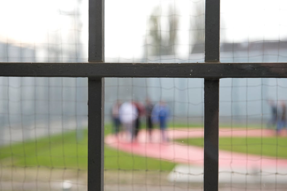 Weil zehn Personen in Sachsen-Anhalt unrechtmäßig in Untersuchungshaft saßen, wurde ihnen pro Tag eine Entschädigung zwischen 25 und 75 Euro ausgezahlt. (Symbolbild)