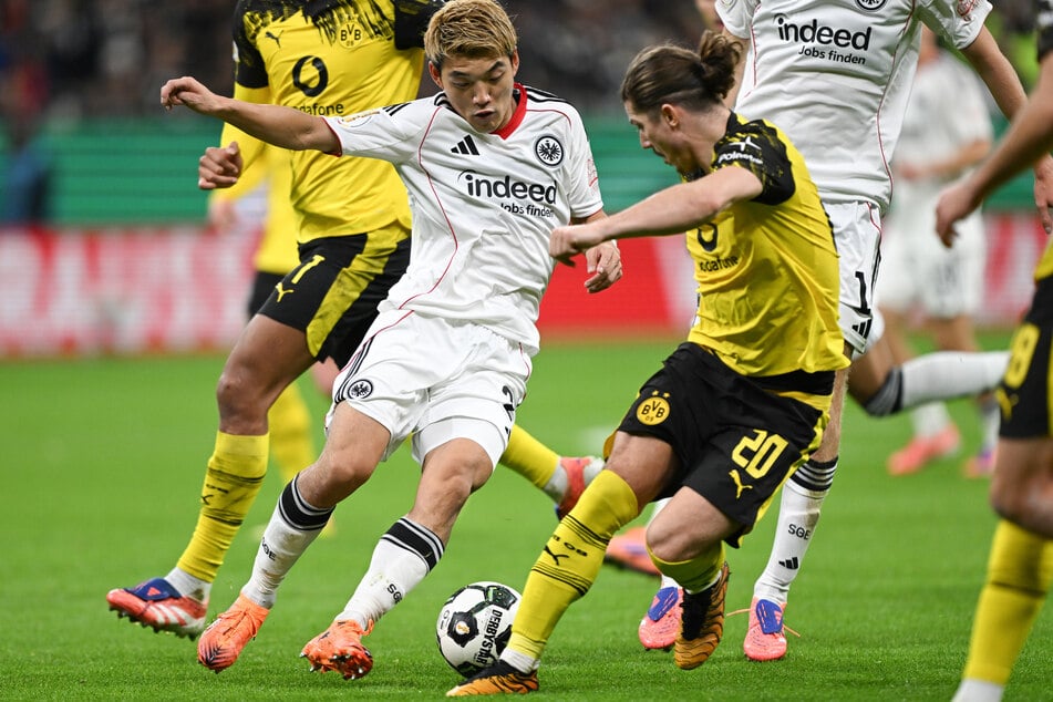 Das Topspiel zwischen Eintracht Frankfurt und Borussia Dortmund sollte um 18.30 Uhr im TV laufen. Deshalb wurde die frühe Anstoßzeit am Dienstag eine halbe Stunde nach hinten gezogen.