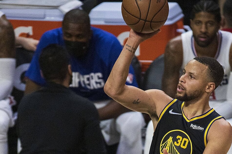 NBA: Warriors bounce back in a big way with a home win over the Magic