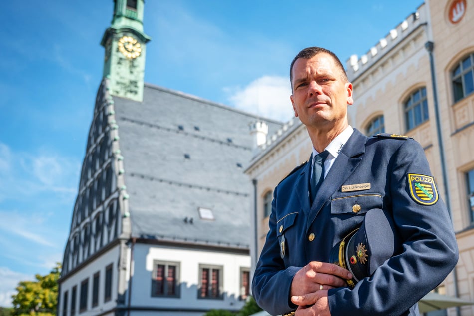 Kommt ein Karl-Marx-Städter nach Zwickau: Polizei begrüßt neuen Chef mit "We are the Champions"
