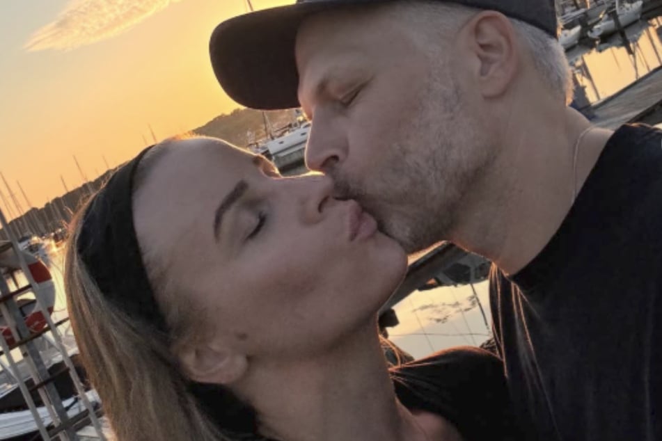 Lea und Sydney Hoffmann (46) sind seit über vier Jahren verheiratet. Zwischen ihm und seinem ehemaligen Geschäftspartner, mit dem Hoffmann auch die Serie "Die PS-Profis – Mehr Power aus dem Pott" gedreht hat, herrscht jedoch seit Jahren Funkstille.