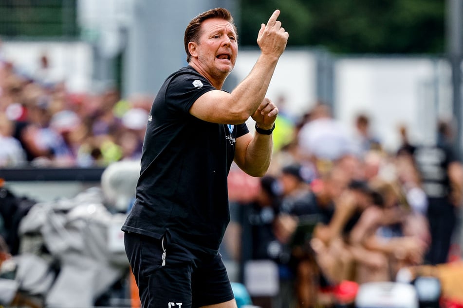 Trotz der fragwürdigen Leistung seiner Mannschaft war FCM-Trainer Christian Titz (52) nach dem Abpfiff des Testspiels gegen Dynamo weitestgehend zufrieden.