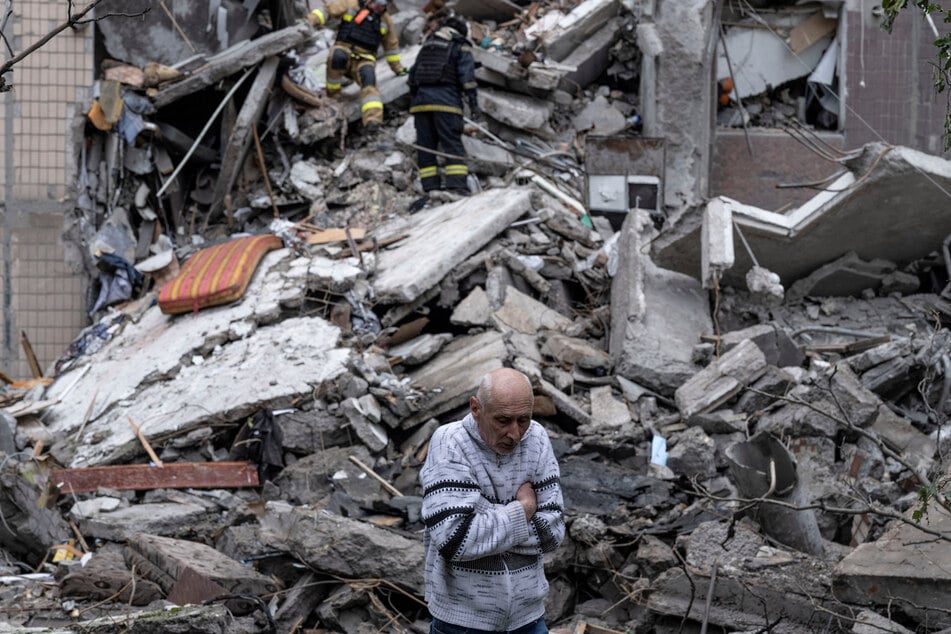 Ukraine accused Russia of breaking a unilateral ceasefire that supposedly came into effect on midnight, May 8.