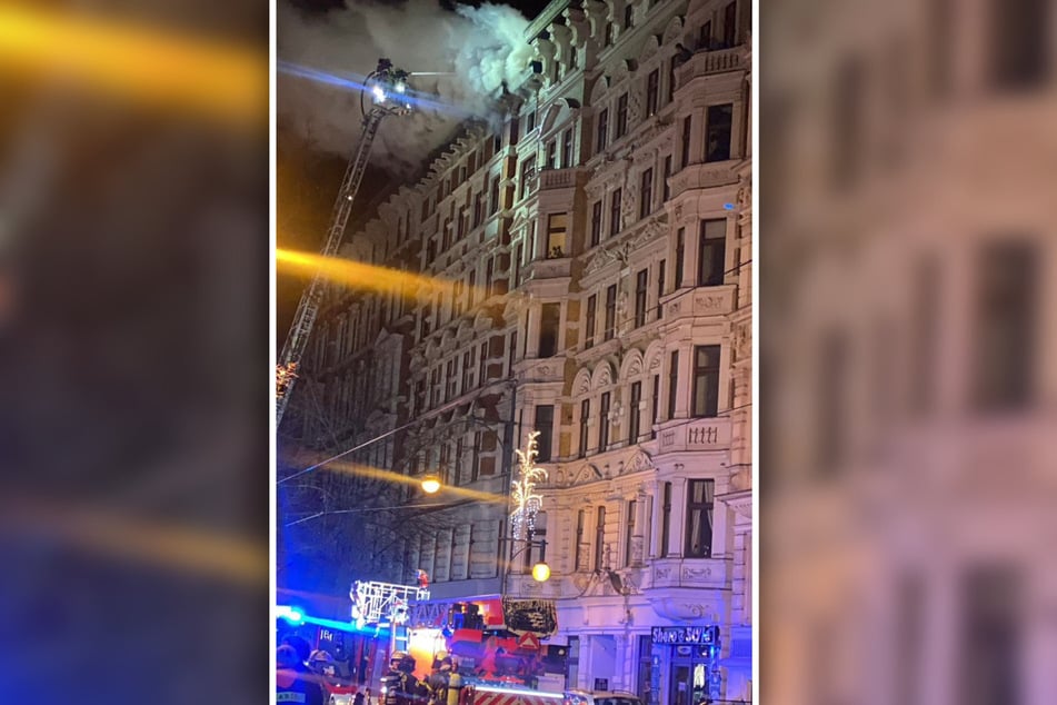 Seit Dienstagabend brennt ein Wohnhaus in der Magdeburger Sternstraße.