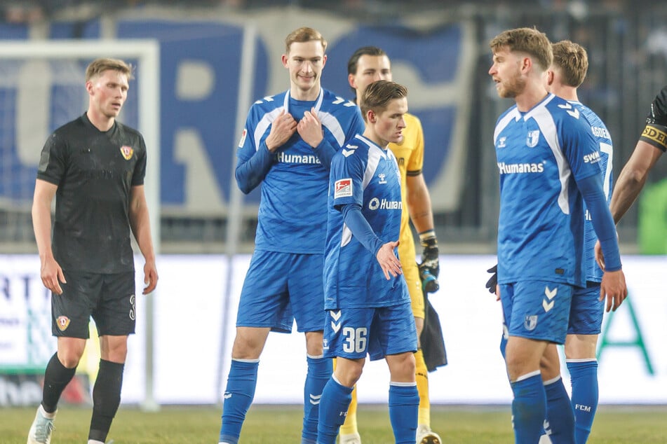 Die Magdeburger sind nach dem Schlusspfiff bedient.