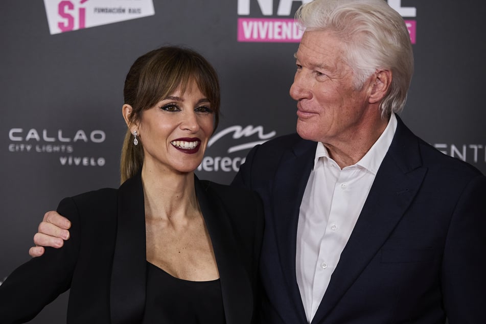 So süß feiert Richard Gere seinen 77. Geburtstag