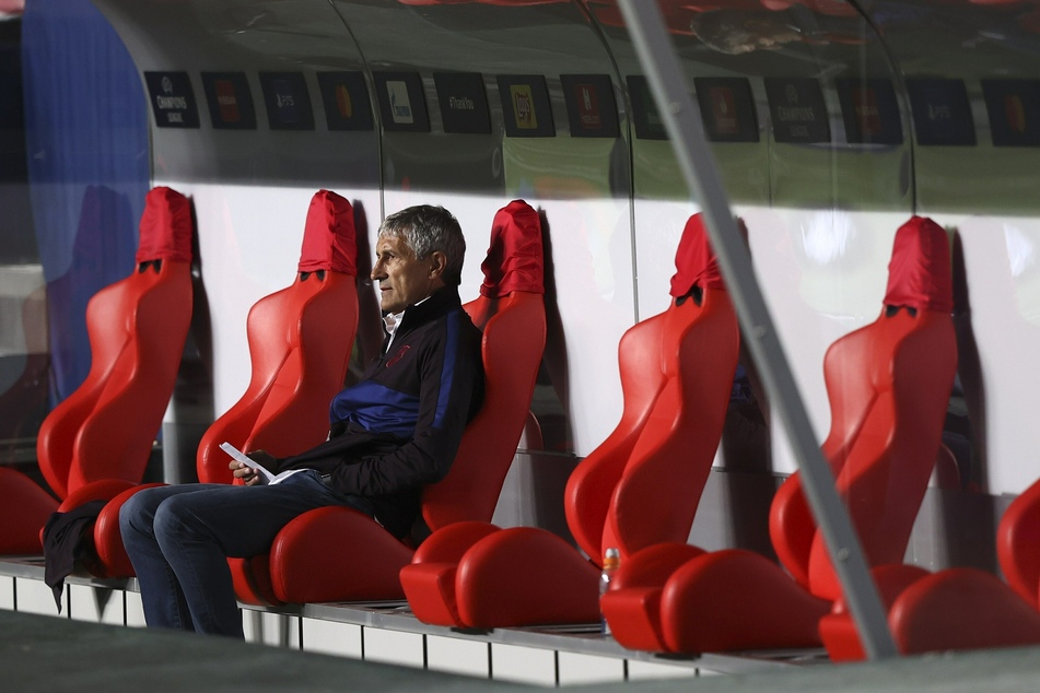 Gegen den FC Bayern München für 90 Minuten in einem Albtraum gefangen: Quique Setien (61). Seine Tage bei den Katalanen scheinen gezählt.