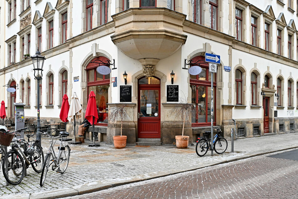 Das "Café Glocke" am Lutherplatz wird von der Bio-Bäckerei "Bucheckchen" beliefert.