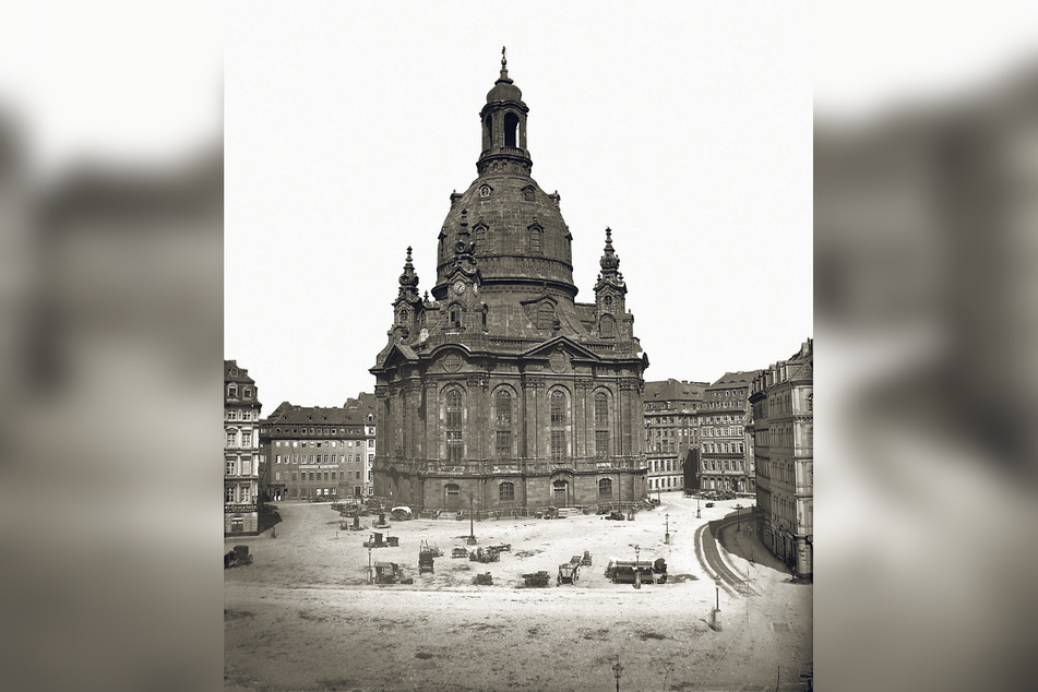 Die Frauenkirche in voller Pracht, aufgenommen 1865 von Hermann Krone.