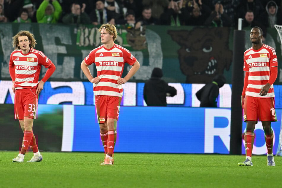 Ratlos: Die Union-Stars Tom Rothe (20, M.), Alex Kral (27, l.) und Ilyas Ansah (21, r.) müssen sich wieder geschlagen geben.