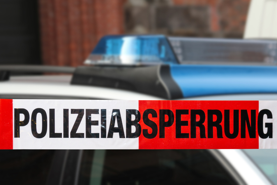 Die Polizei war bei einem schweren Motorradunfall auf einer Landstraße in Niedersachsen im Einsatz. (Symbolbild)