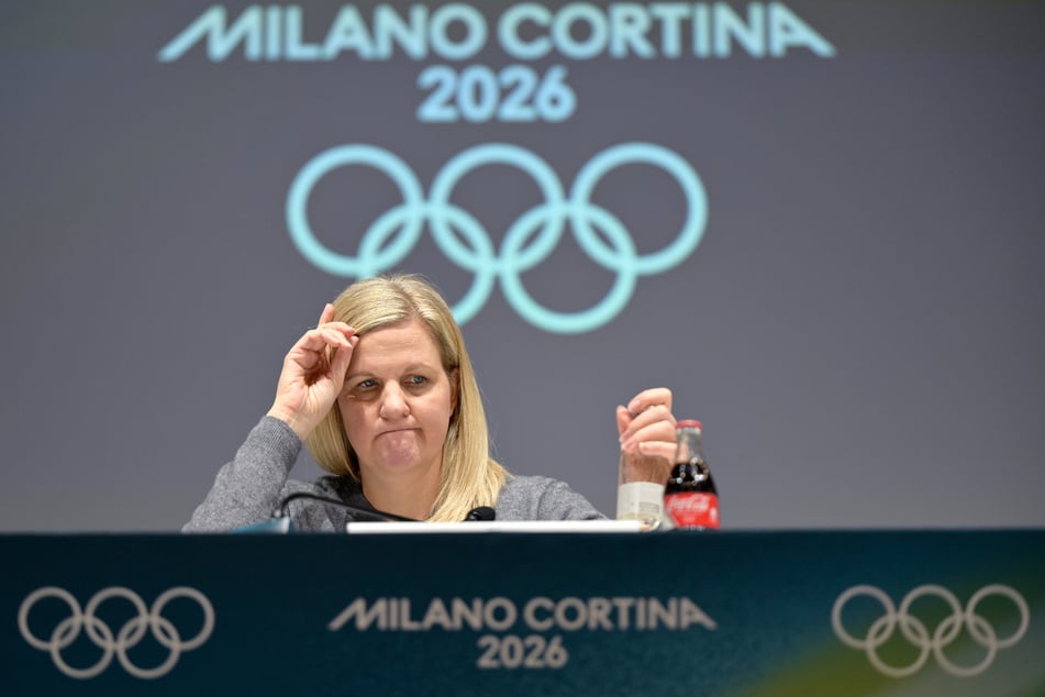 IOC-Präsidentin Kirsty Coventry (42) verabschiedete sich mit einem skurrilen Auftritt von den Olympischen Spielen.