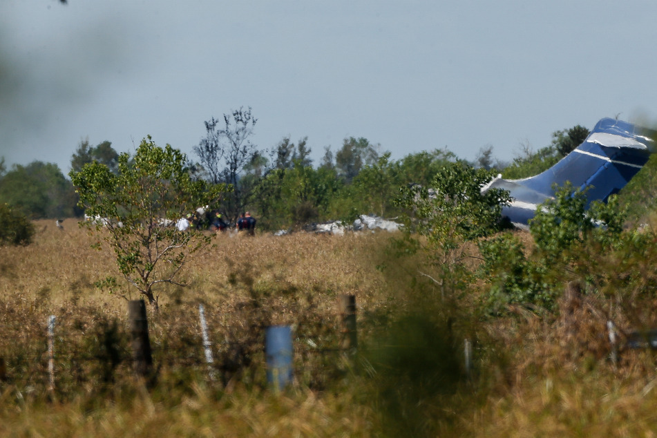 Flugzeug stürzt mit 21 Insassen ab: Was dann geschieht, ist unglaublich!