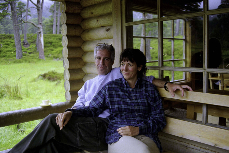 Jeffrey Epstein (l.) and Ghislaine Maxwell lounging in Queen’s log cabin at Balmoral after being "invited by Prince Andrew." According to reports, Prince Andrew hosted Epstein's entourage, though the prince vehemently denies any wrongdoing.