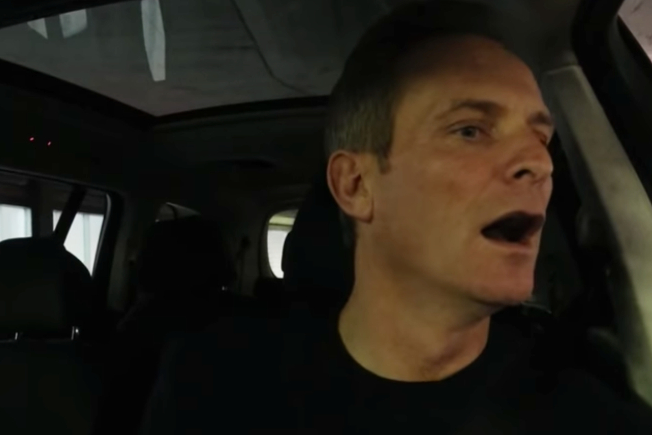 Autotester Matthias Malmedie verzweifelt mit BMW X7 M50i in Parkhaus: "Mein Gott, ist das eng"