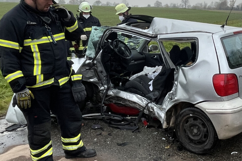 Schrecklicher Unfall: 20-Jährige stirbt kurz nach Zusammenprall mit BMW