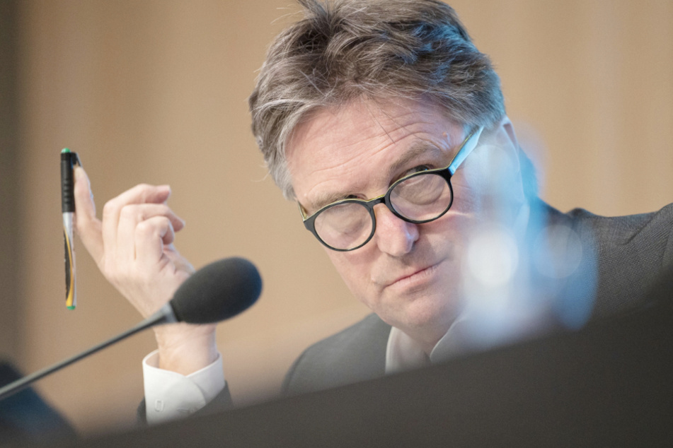 Baden-Württembergs Gesundheitsminister Manne Lucha (59, Grüne).