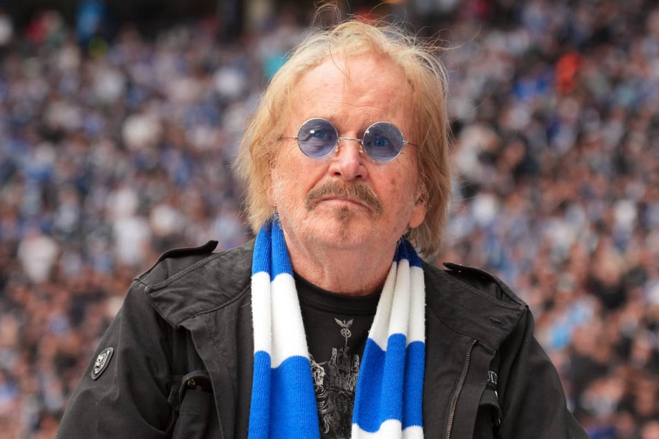 Hertha-Fan Frank Zander (83) hat angeboten, noch einmal seine Vereinshymne live vor der Ostkurve zu singen.