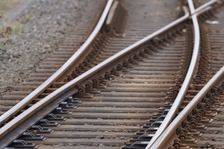 Zwischen Essen und Wuppertal ist der Bahnverkehr aufgrund eines defekten Stellwerks beeinträchtigt. (Symbolfoto)