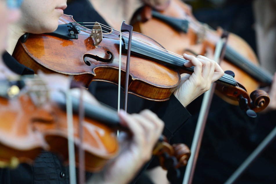 Das Deutsche Symphonie-Orchester (DSO) musiziert über Pfingsten an Land, auf dem Wasser und in der Luft. (Symbolbild)