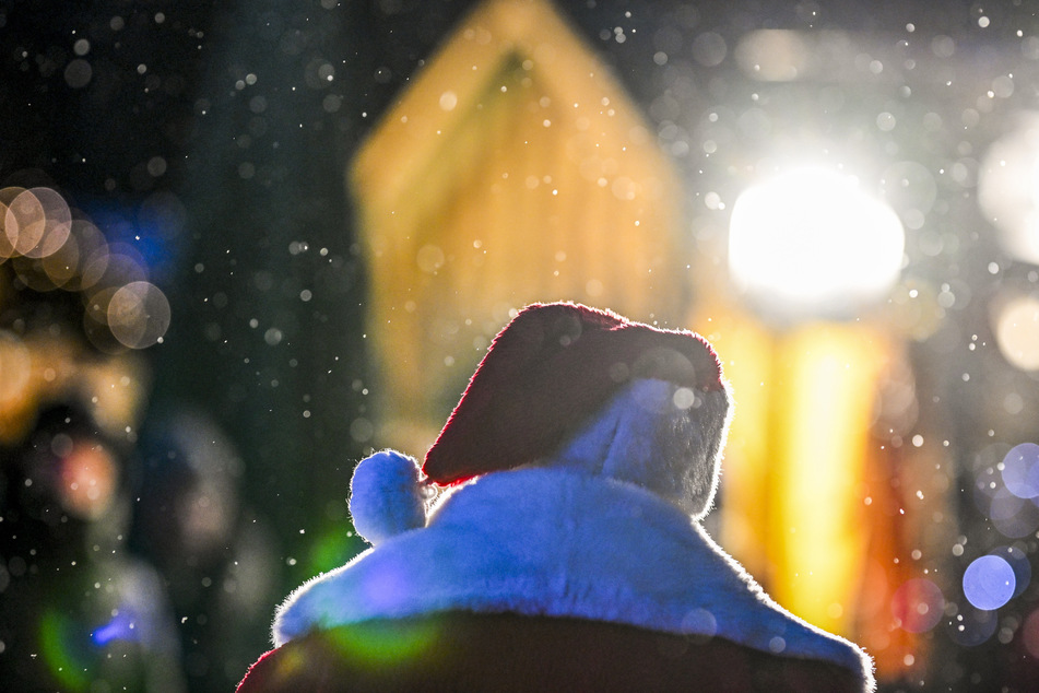 Eine als Weihnachtsmann verkleidete Person hat in Heiligenstadt gezündelt. (Symbolfoto)