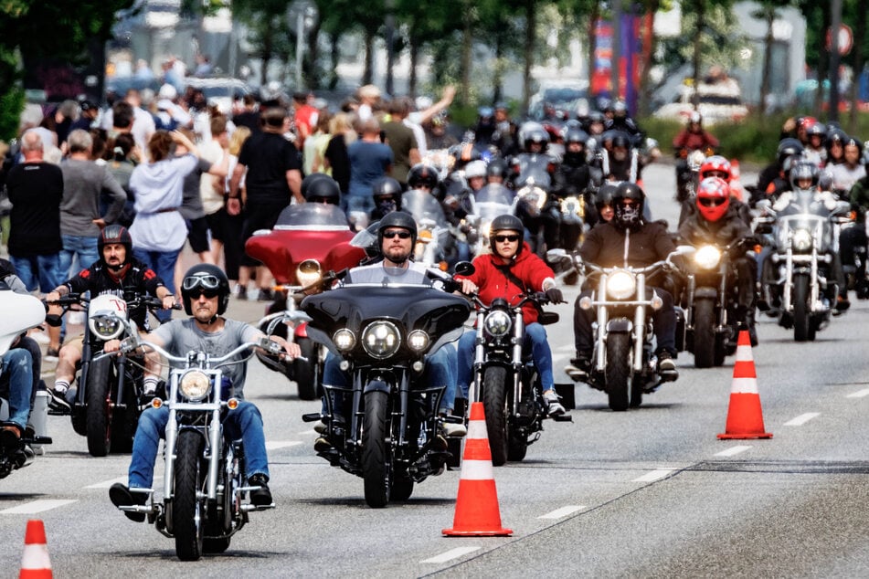 Wie jedes Jahr ein Highlight der Hamburg Harley Days: Die Motorradparade durch Hamburg.