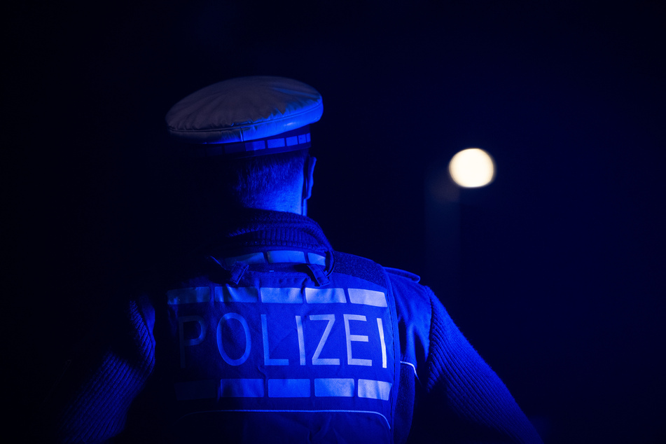 Die Polizei ermittelt zu den zwei Raubüberfällen in der Nacht zum heutigen Freitag in Berlin. (Symbolbild)