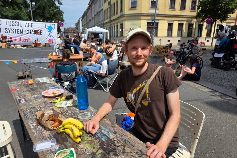 Der Versammlungsleiter Verkehrswende Kai Witza (26).